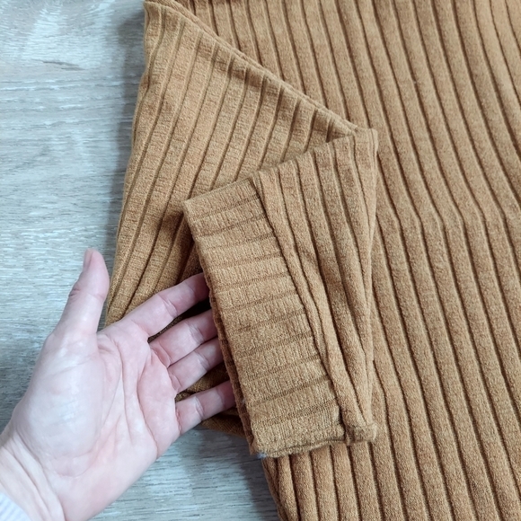 Ces Femme Cute Funnel Neck Sweater - Picture 7 of 13